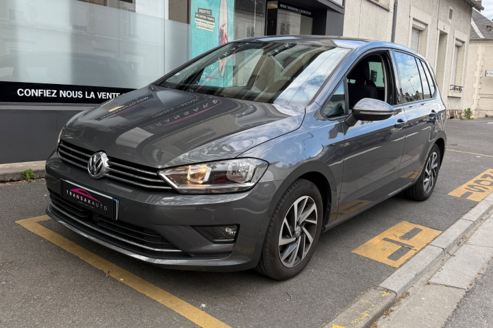 VOLKSWAGEN GOLF SPORTSVAN