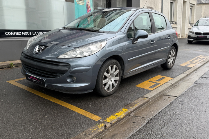 PEUGEOT 207