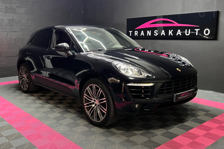 PORSCHE MACAN