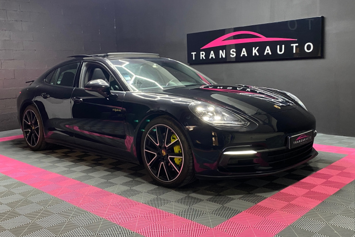 PORSCHE PANAMERA
