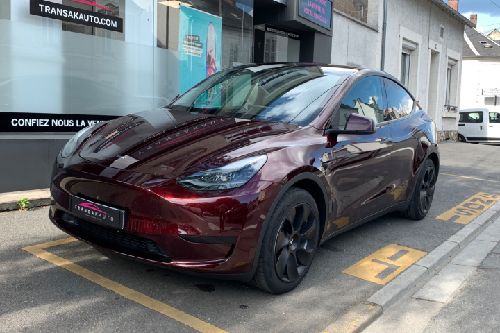 TESLA MODEL Y