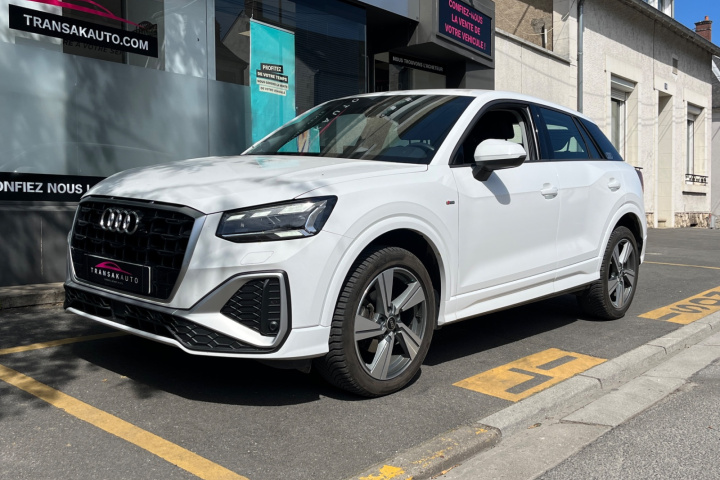AUDI Q2