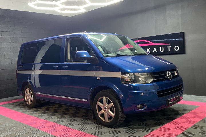 VOLKSWAGEN TRANSPORTER COMBI